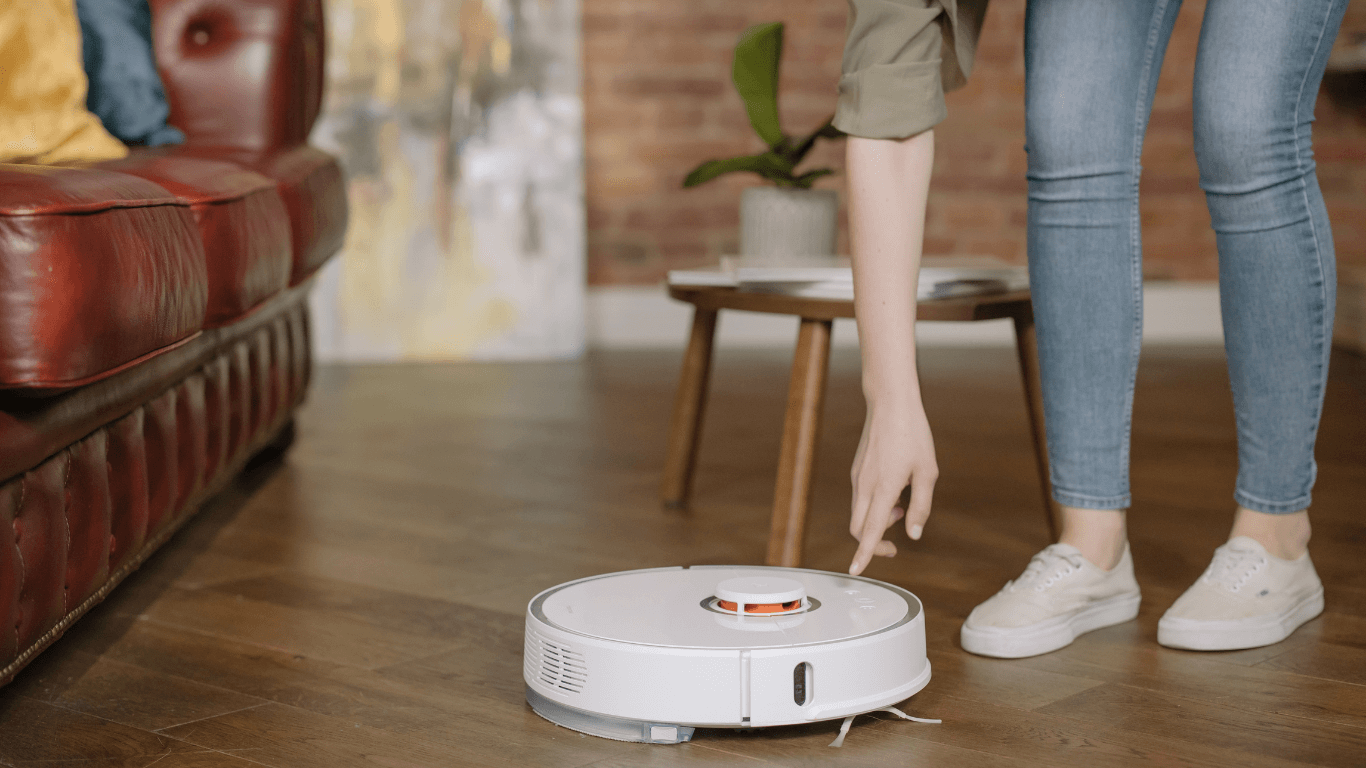 Robot hút bụi Xiaomi Roborock có tốt không? Đánh giá thực tế 2025 2 Robot hút bụi Xiaomi Roborock có công nghệ tiên tiến, khả năng làm sạch hiệu quả